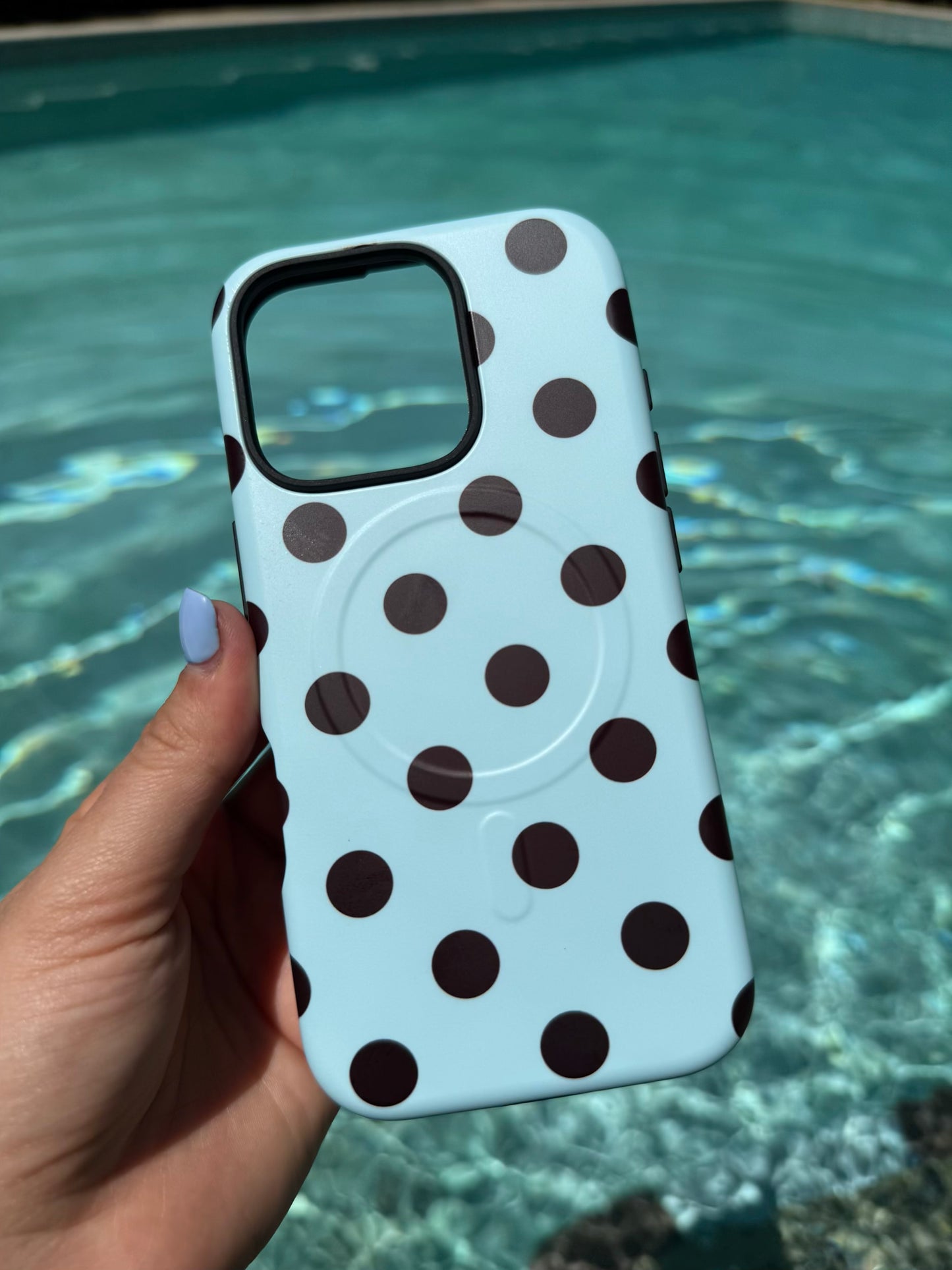 Blue Polka Dots - MagSafe